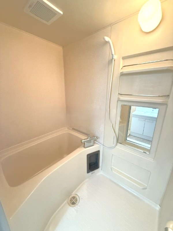 セジュール久留米インター【キャッシュバック対象物件】の浴室|コンパクトで使いやすいお風呂です