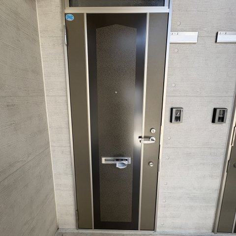 プレミアム港南のエントランス