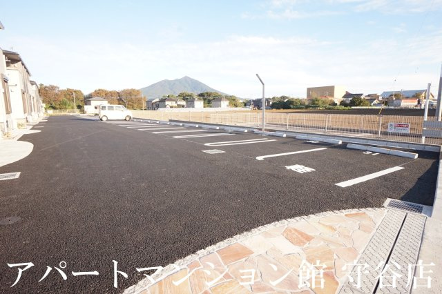 リバティ１７Ｃの駐車場