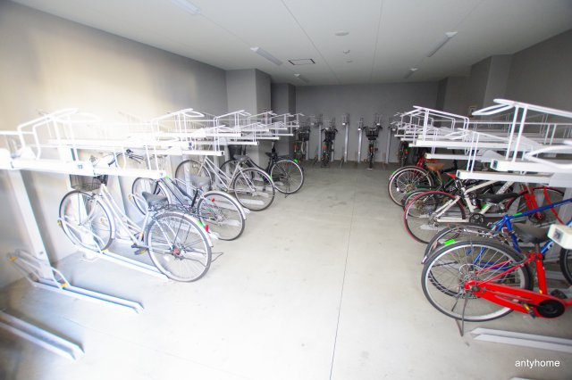 エスリード江坂江の木町　仲介手数料無料の駐車場