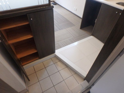 【玄関】 | ホワイトコート北口 | 落ち着いた玄関です