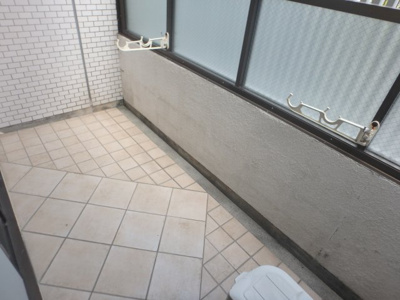 【バルコニー】 | ホワイトコート北口 | バルコニー付きです