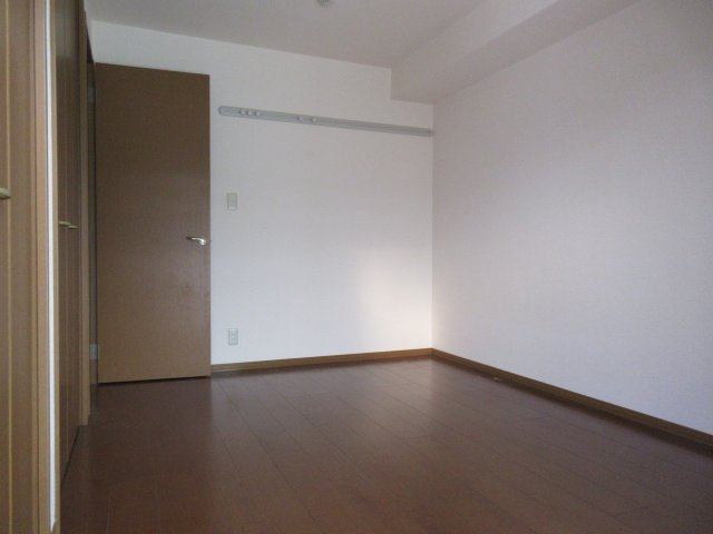 セジュール西明石の洋室|6帖