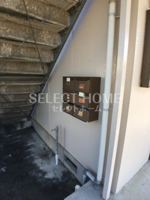 【エントランス】 | エレガンスハイツ金子 | 建物の内部です