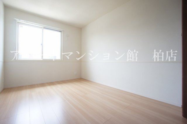 BLESSHOUSE柏西町Dの洋室