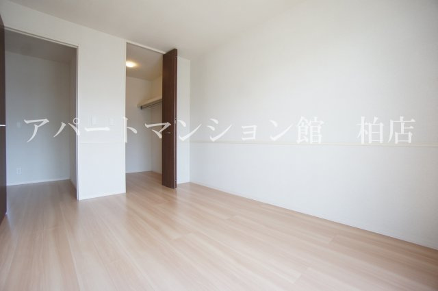 BLESSHOUSE柏西町Dの洋室