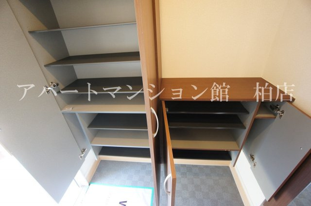 BLESSHOUSE柏西町Dの収納