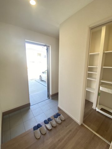 【玄関】 | 南区城南町舞原 | ☆ゆとりある玄関スペース☆