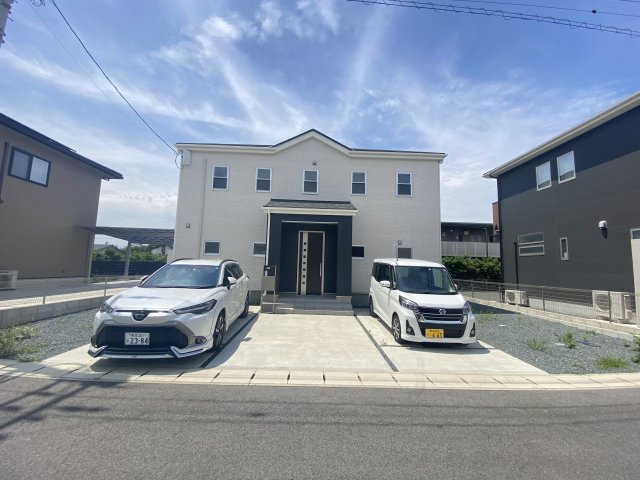 【駐車場】 | 南区城南町舞原 | ☆来客時も安心☆並列4台駐車可能☆