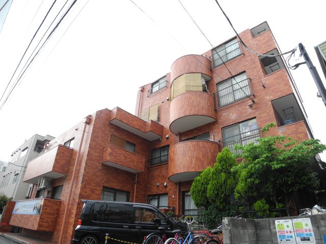 国際パレス大久保の外観