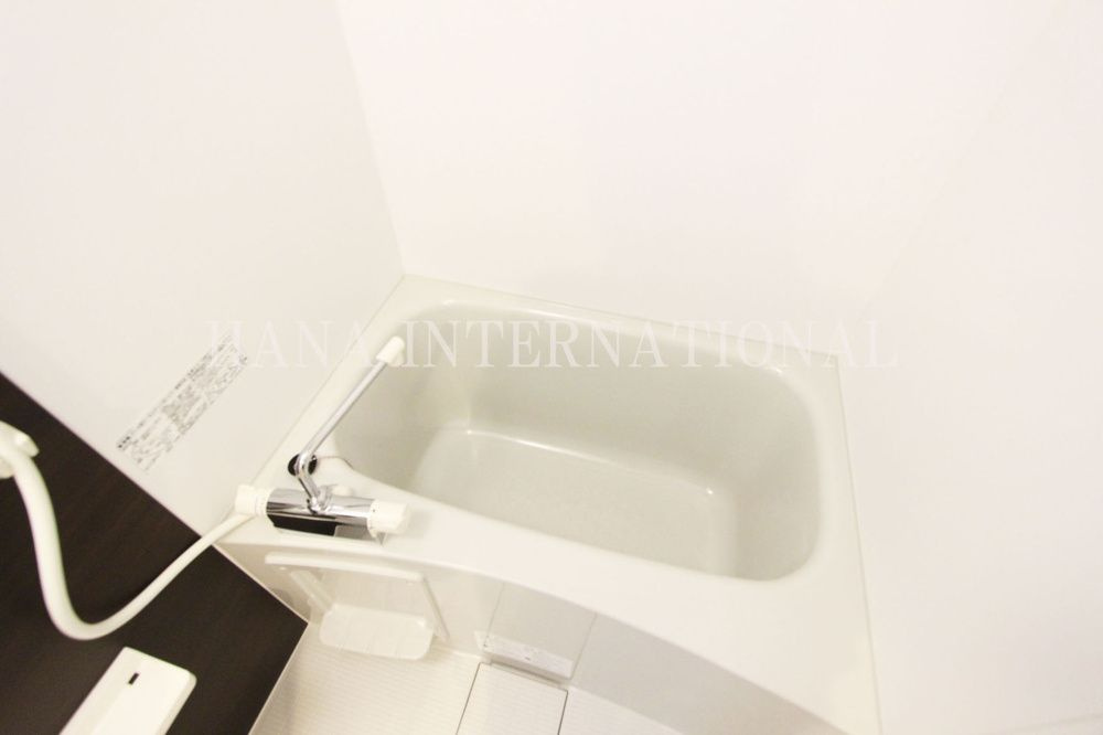 リブリ・虹の浴室