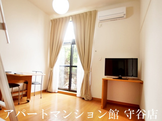 【居間・リビング】 | レオパレス内守谷 | 画像5