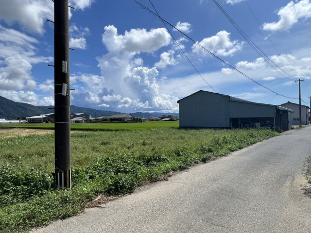 鏡町両出土地の外観