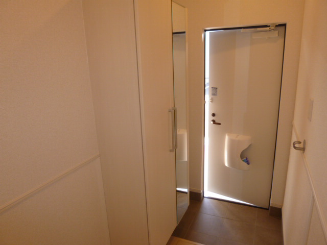 ノイシュタットエビスⅠの玄関