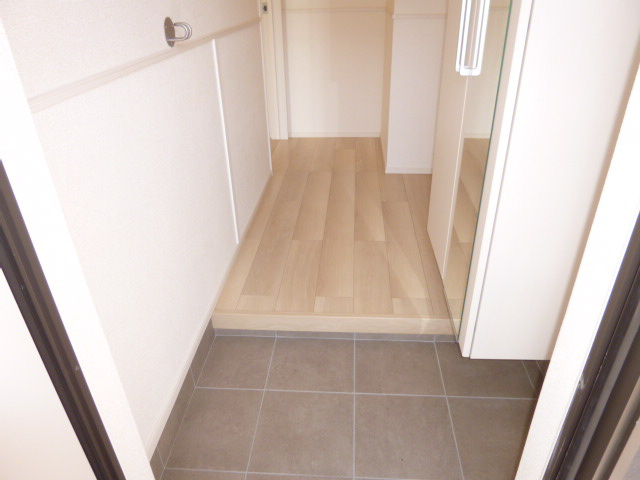 ノイシュタットエビスⅠの玄関