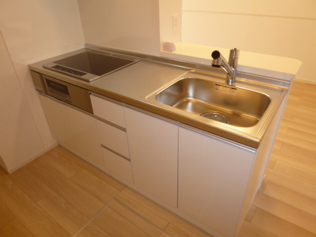 ノイシュタットエビスⅠのキッチン|システムキッチン