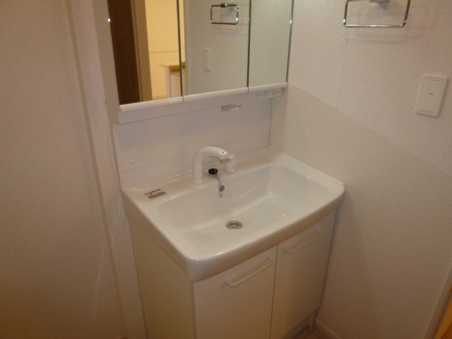 ノイシュタットエビスⅠの独立洗面台|洗髪洗面化粧台