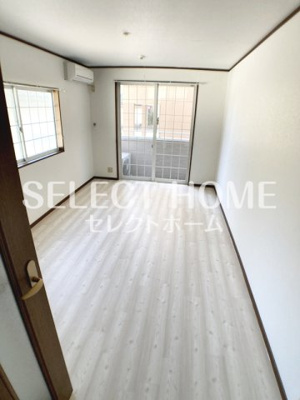 【居間・リビング】 | アヴニールT | こちらの居間で趣味の時間をお楽しみください