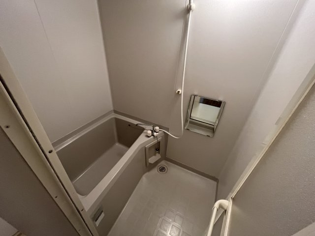 リビング清水町の浴室