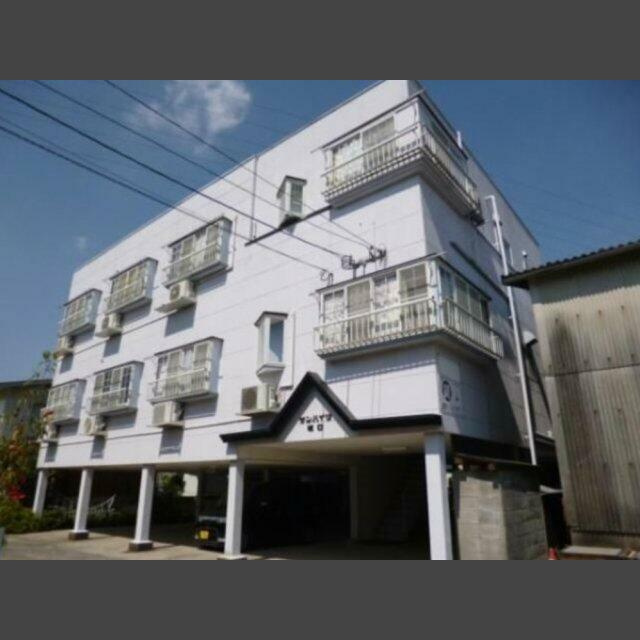 サンハイツ坂口【キャッシュバック対象物件】の駐車場|駐車スペースもあります