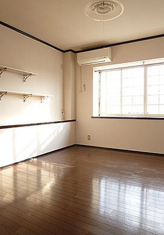 サンハイツ坂口【キャッシュバック対象物件】の洋室|スタンダードな洋室です