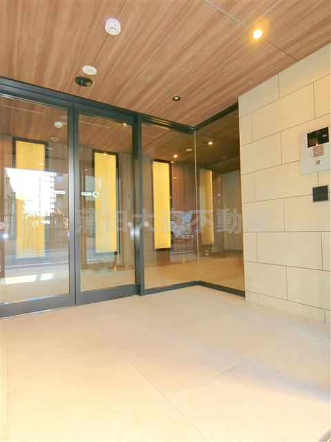 WING　TERRACEウイングテラス大鳥居のエントランス