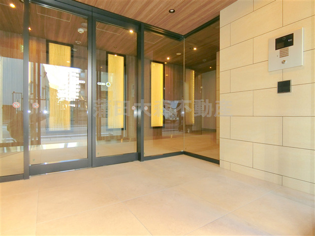 WING　TERRACEウイングテラス大鳥居のエントランス|防犯カメラTVモニター付オートロック宅配ボックス　エントランス　