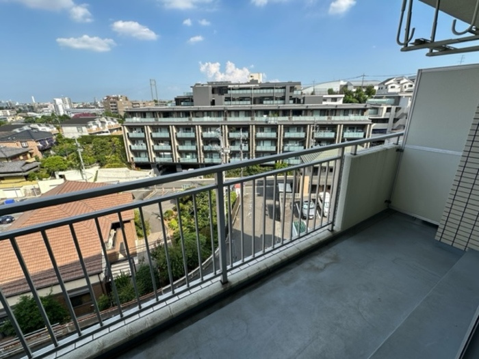 リーガル鷺沼のバルコニー|バルコニー