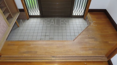 【玄関】 | 北見市公園町中古住宅