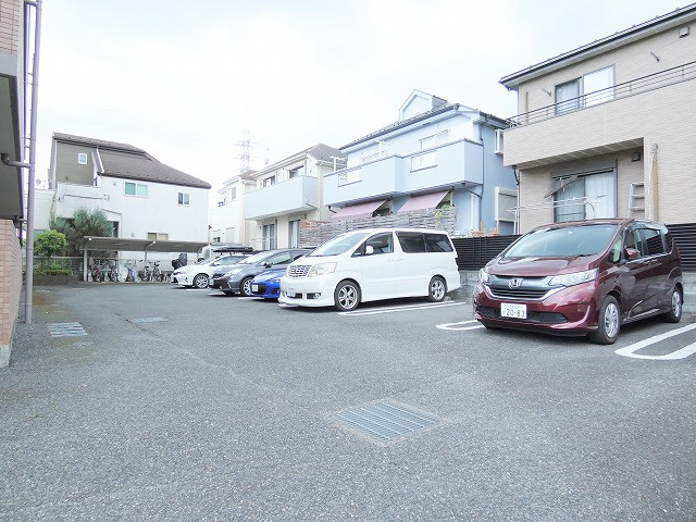 セトル益森の駐車場