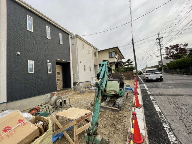 愛知郡東郷町和合ケ丘第9　＜仲介手数料無料＞高嶺小・東郷中　新築一戸建ての前面道路含む現地写真|撮影
社長の村田です！
自らプレイヤーとして営業しています
長年の経験と実績から皆様により良いマイホーム購入のご提案をいたします。
住宅ローンの不安や購入後の不安等何でもご相談ください。