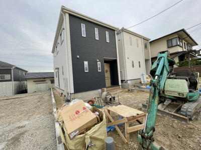 【外観】 | 愛知郡東郷町和合ケ丘第9　＜仲介手数料無料＞高嶺小・東郷中　新築一戸建て | 撮影
社長の村田です！
自らプレイヤーとして営業しています
長年の経験と実績から皆様により良いマイホーム購入のご提案をいたします。
住宅ローンの不安や購入後の不安等何でもご相談ください。