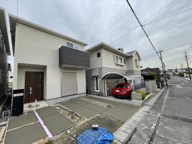 愛知郡第2東郷町和合知々釜 全2棟　＜仲介手数料無料＞東郷小・東郷中　新築一戸建ての前面道路含む現地写真|撮影
社長の村田です！
自らプレイヤーとして営業しています
長年の経験と実績から皆様により良いマイホーム購入のご提案をいたします。
住宅ローンの不安や購入後の不安等何でもご相談ください。