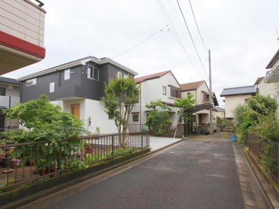 【前面道路含む現地写真】 | ◆湘南台徒歩１４分／４ＬＤＫ(床暖房)+Wカースペース◆藤沢市亀井野