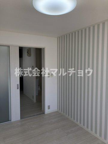 ハイムパラダイスBの洋室|落ち着いた色調の洋室です