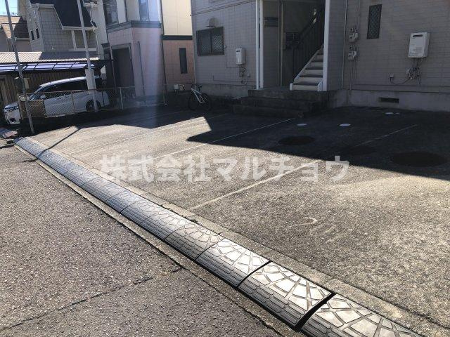 ハイムパラダイスBの駐車場|駐車スペースもあります