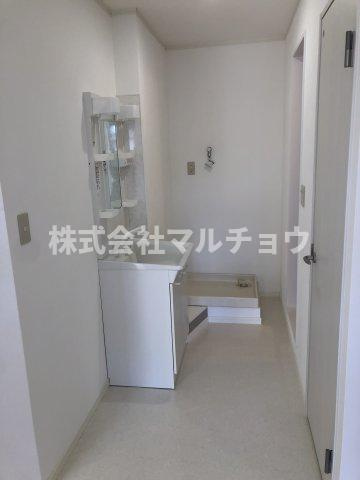 ハイムパラダイスBの洗面所|忙しい朝には欠かせない洗面所です