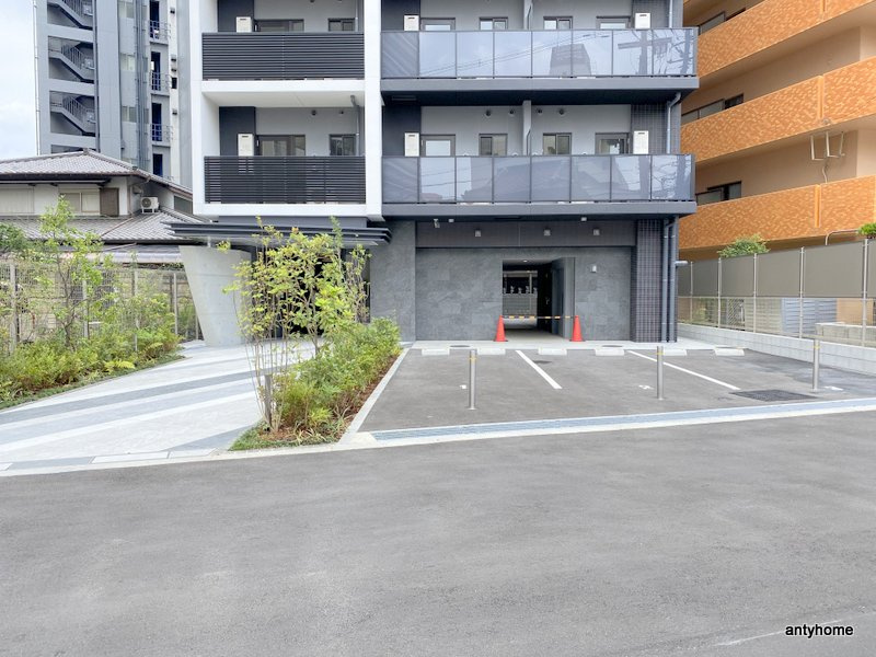 バウスフラッツ新大阪　仲介手数料無料のエントランス