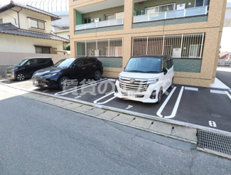 【駐車場】 | 穂の風ハウスの駐車場
