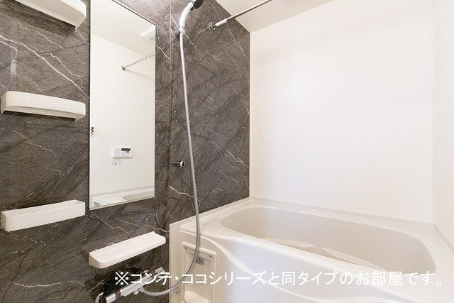 カーサ　フィオーレの浴室|落ち着いた空間のお風呂です