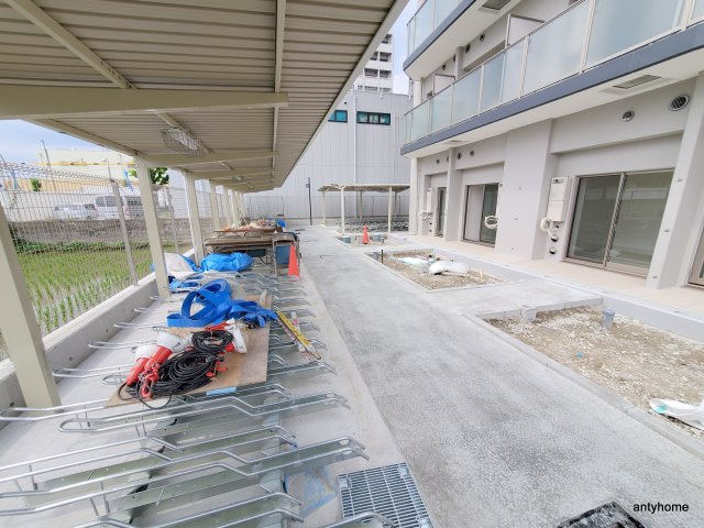 エスリード江坂セントラム 仲介手数料無料の駐車場