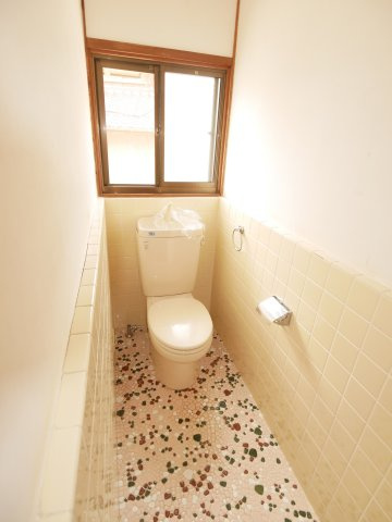 山口市江良２丁目の一戸建てのトイレ|トイレです