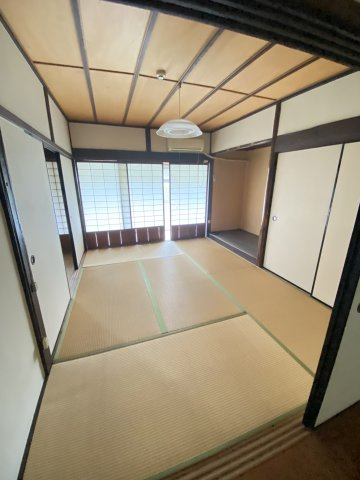 山口市三の宮２丁目の一戸建ての和室|明るい和室です