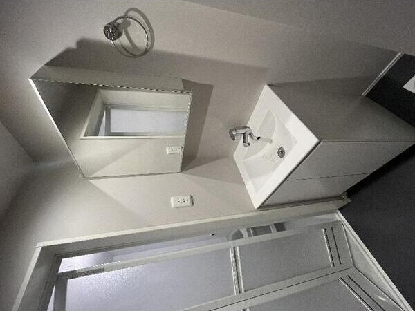 エルサチの洗面所