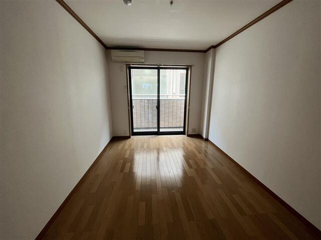 コーラルビルの居間・リビング