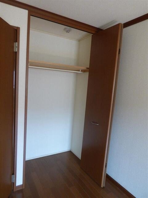 コーラルビルの収納