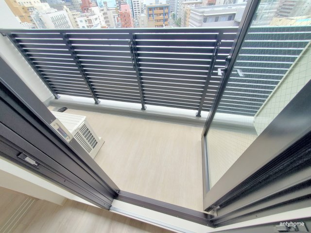 バウスフラッツ新大阪　仲介手数料無料のバルコニー