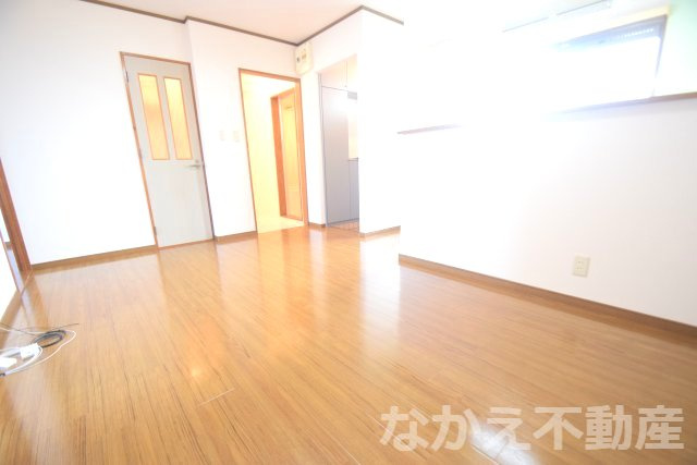 【寝室】 | 広くて明るい寝室