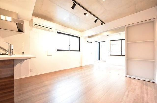 湯島レーベルの居間・リビング|※写真は同タイプの別室になります