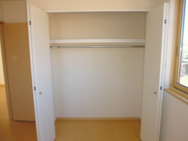 サンハウスＣの収納